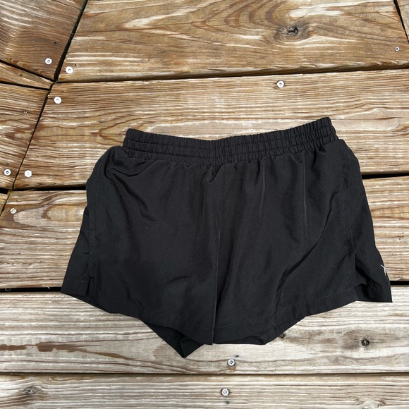 OLD NAVY ACTIVE BLACK SHORTS SIZE L (10-12) - Picture 5 of 5